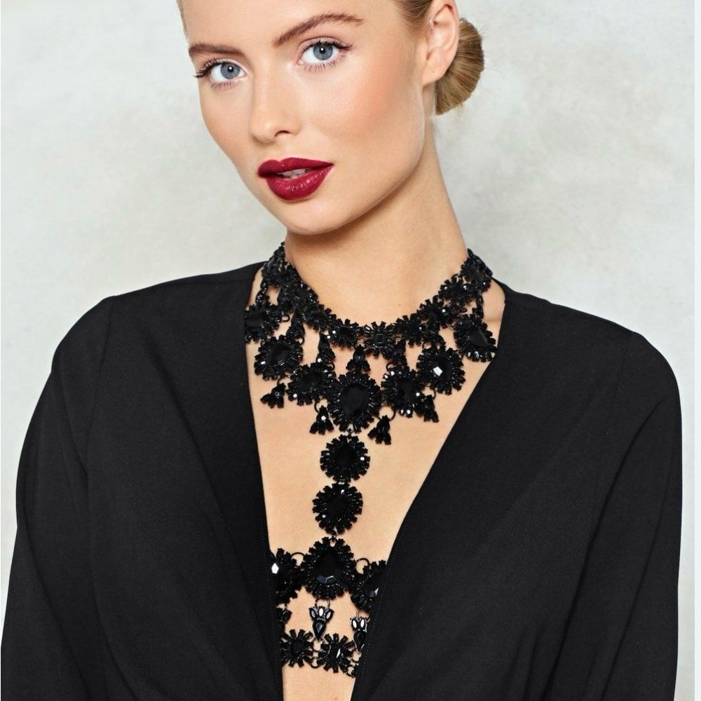 Nasty Gal Black night bird body chain